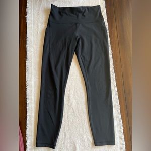 Lululemon Wunder Under 25” black with pockets